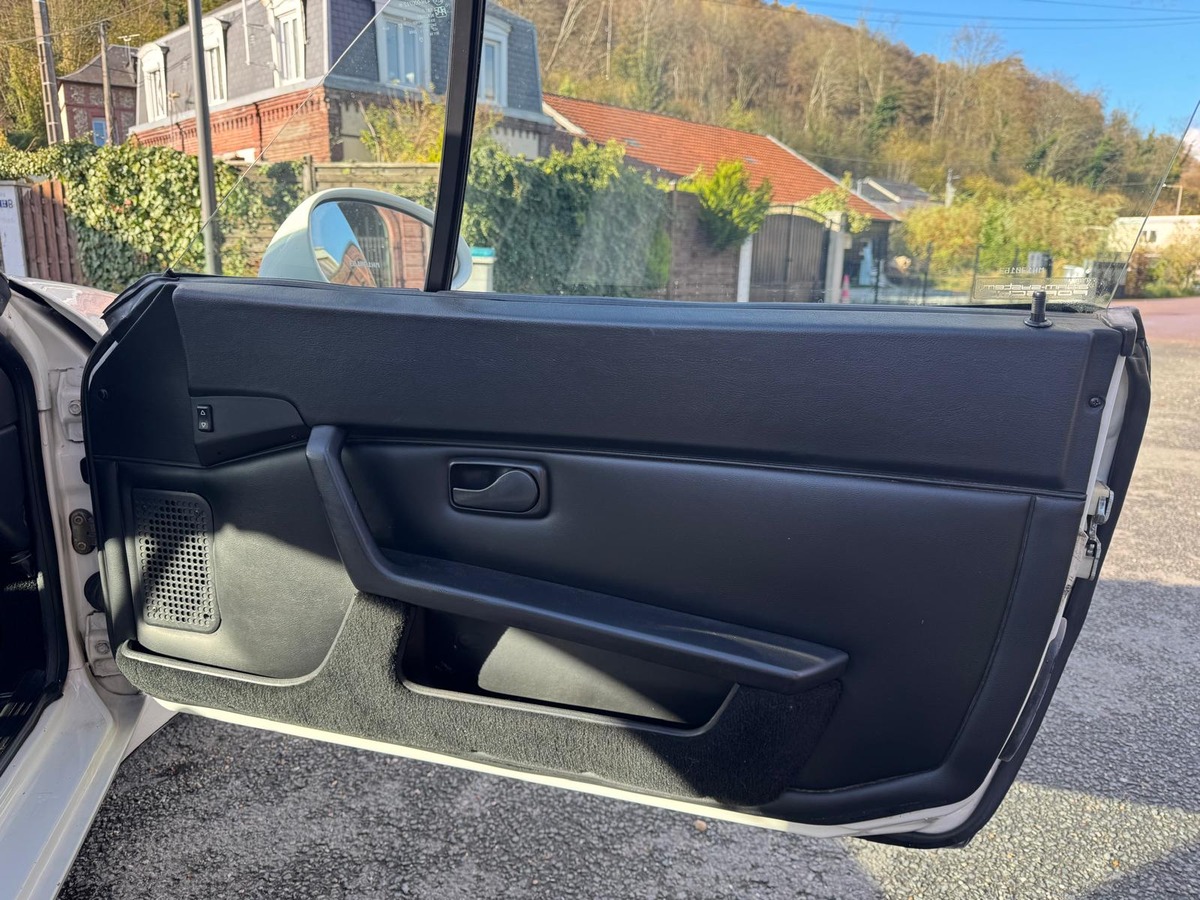 Porsche 944 TURBO CABRIOLET 2.5 250