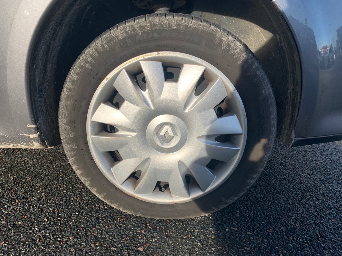 RENAULT Modus 75 ch | Dynamic | Climatisation | Roue de secours | Radio cd | Distribution  faite