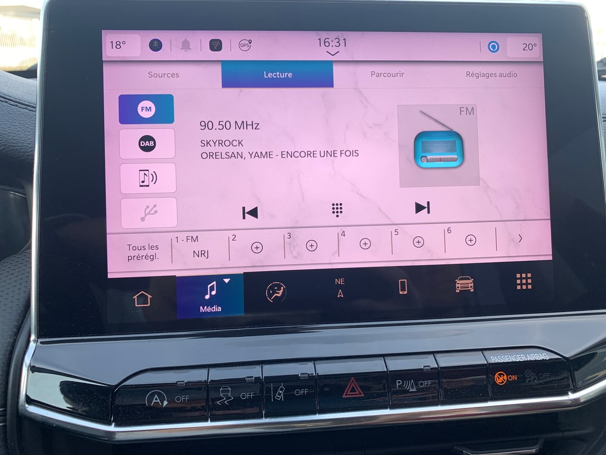 Jeep Compass 130 | (2) 1.6 MJET | Night Eagle | Attelage | GPS | Régulateur vitesse | Apple car Play