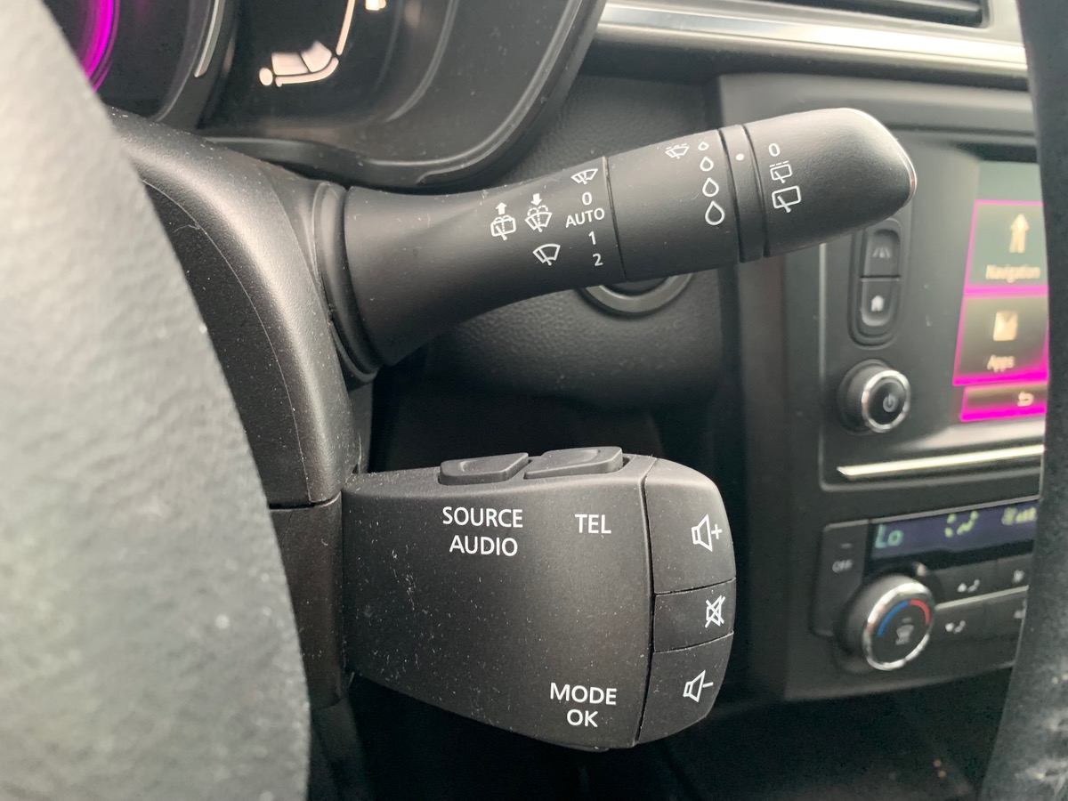 RENAULT Kadjar 110 ch | Business | Crochet d'attelage | Régulateur de vitesse | Radar avant arriére