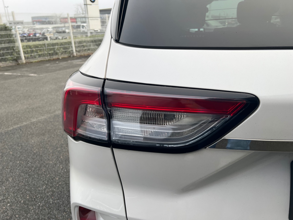 Ford KUGA PHEV 225 ch | VIGNALE | Toit Panoramique | Attelage | Roue secours | Pack Technologique