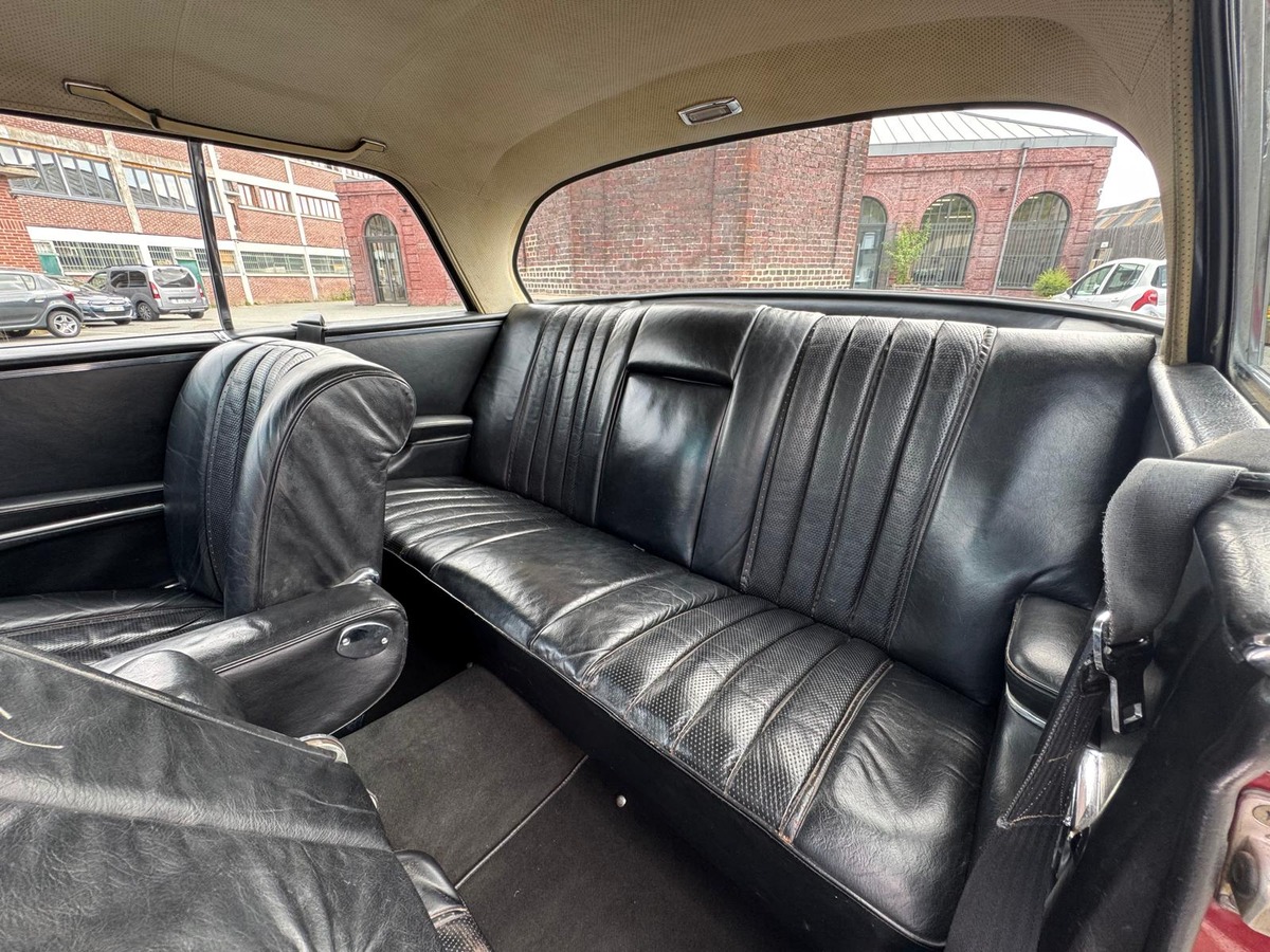 Mercedes-Benz 280 SE 3.5 V8 BOITE MANUELLE