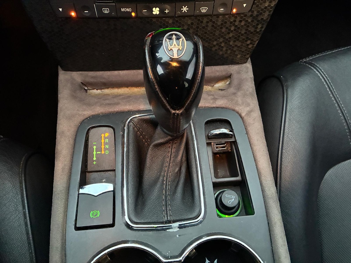 Maserati Quattroporte 4,7 S V8 431, SUIVI COMPLET , PACK BLACK, SIEGES CHAUFFANTS, COVERING