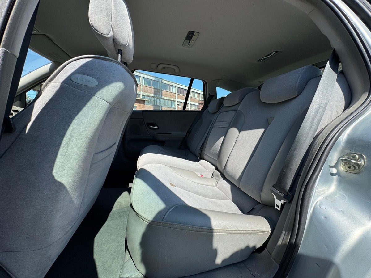 RENAULT Laguna 2.0 IDE 140 - BREAK PRIVILEGE - DISTRIBUTION NEUVE - GARANTIE