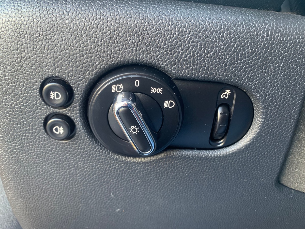 Mini Cooper 136 ch | Chili | Toit ouvrant panoramique | Mode Sport | Régulateur vitesse | Bluetooth