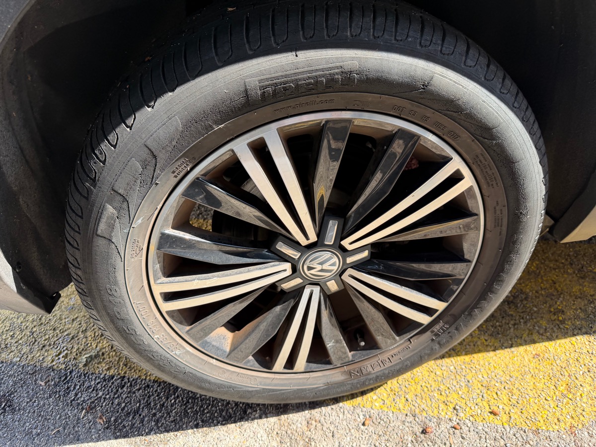Volkswagen Tiguan 1.4 TSI 150 CV / Carat / Toit Ouvrant / Caméra /Virtual/  Voyant SOS