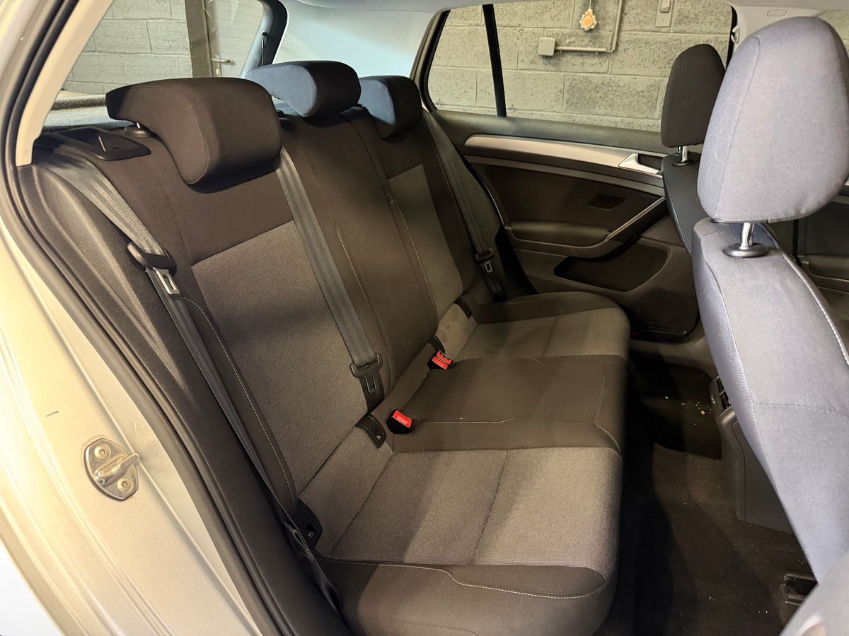 Volkswagen Golf 7 VII tdi 1.6 90ch Confortline