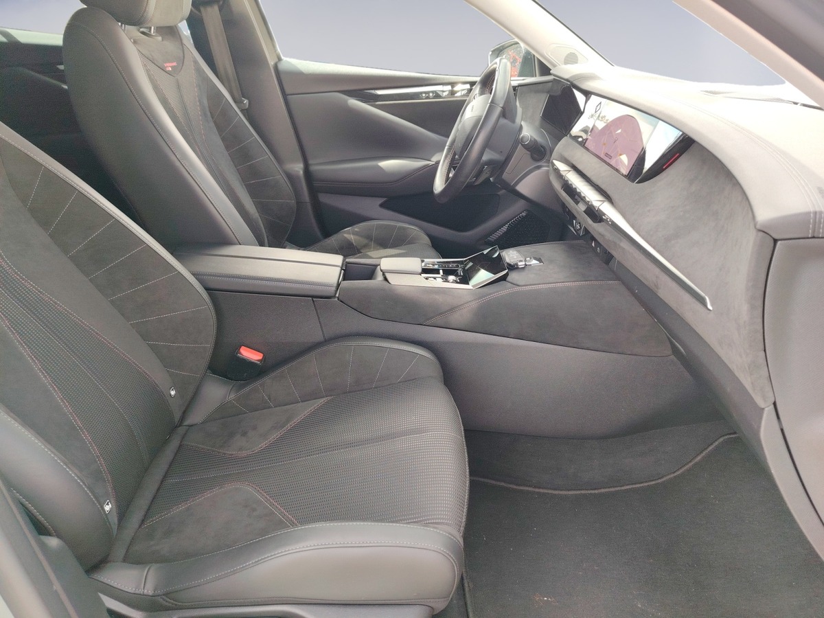 Citroën DS4 bleuehdi 130 performance line + eat8 ( 5500 € d options )