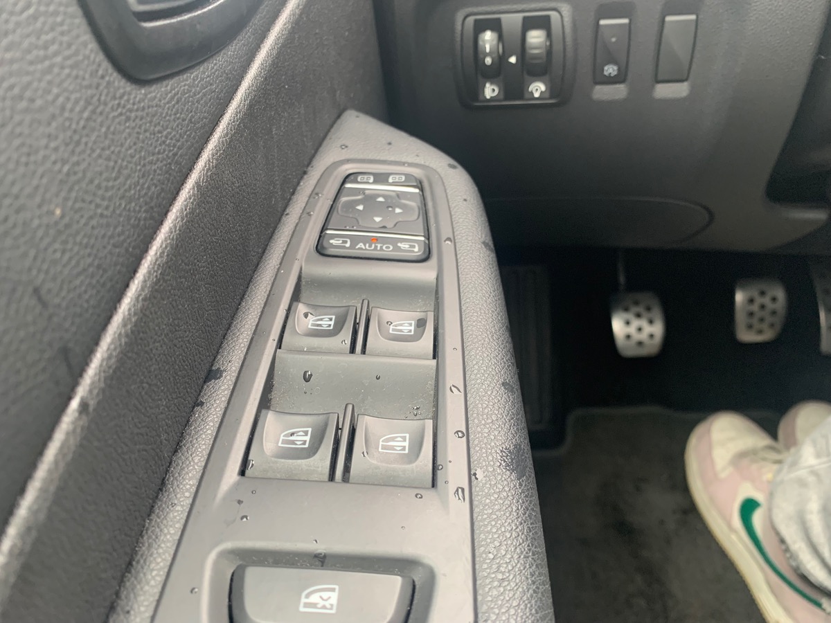 RENAULT Captur 90 ch | Intens | Pack City Plus | Roue secours galette | GPS | Système accès sans clé