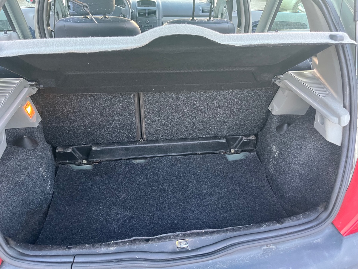 RENAULT Clio 1.2I