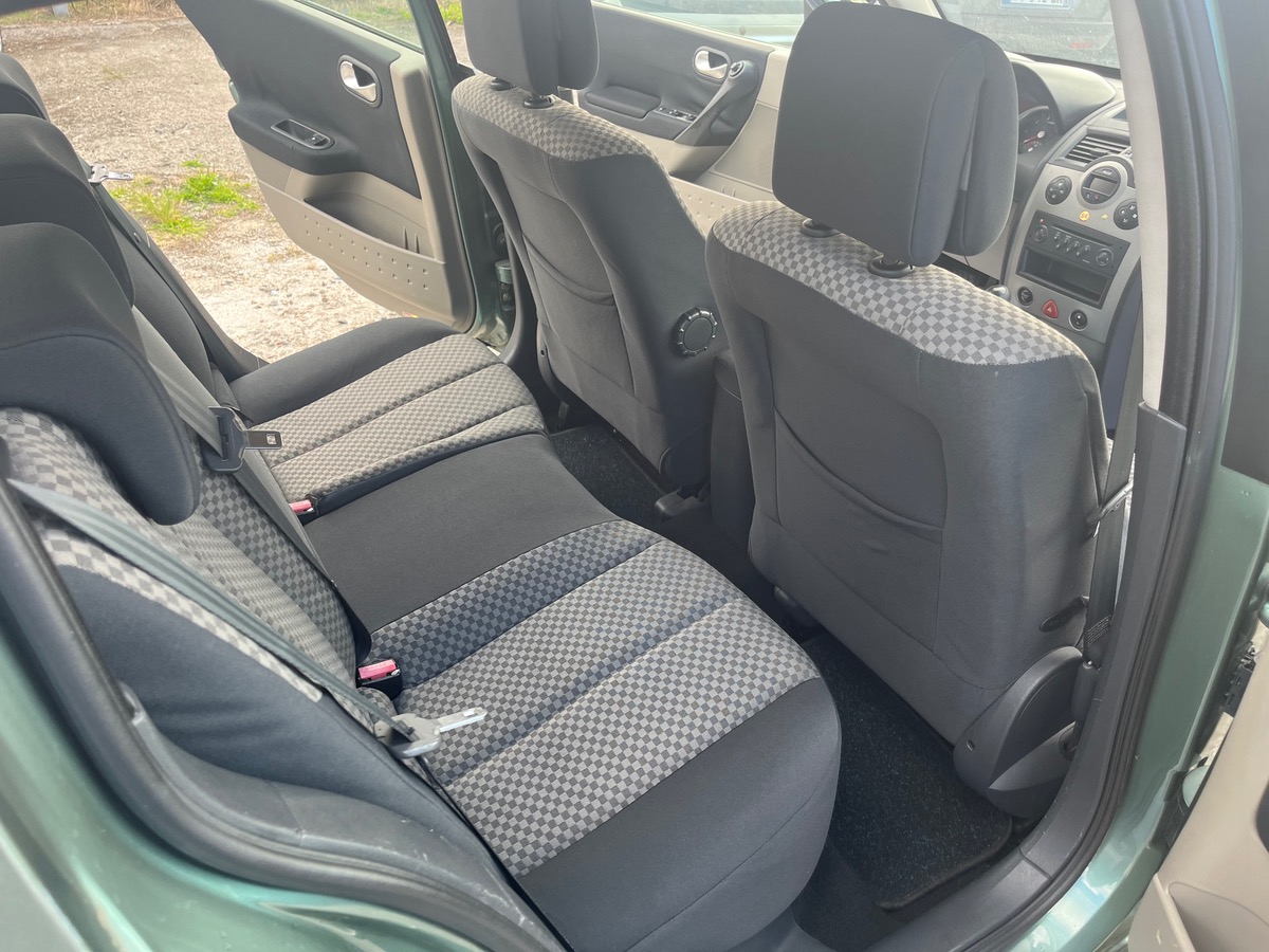 RENAULT Megane ii 1.5 dci 140684 km