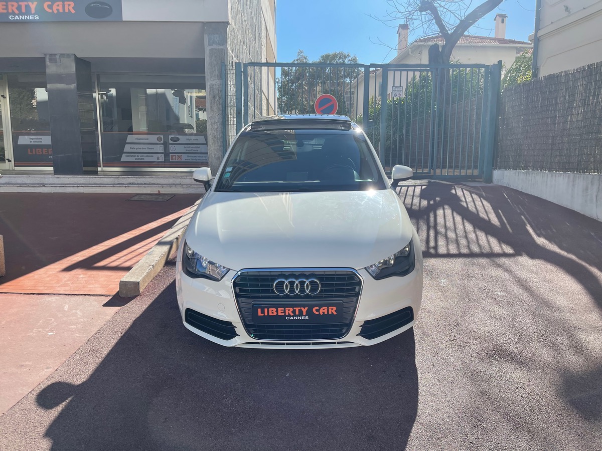 Audi A1 1.4 tfsi 122CV TOIT OUVRANT