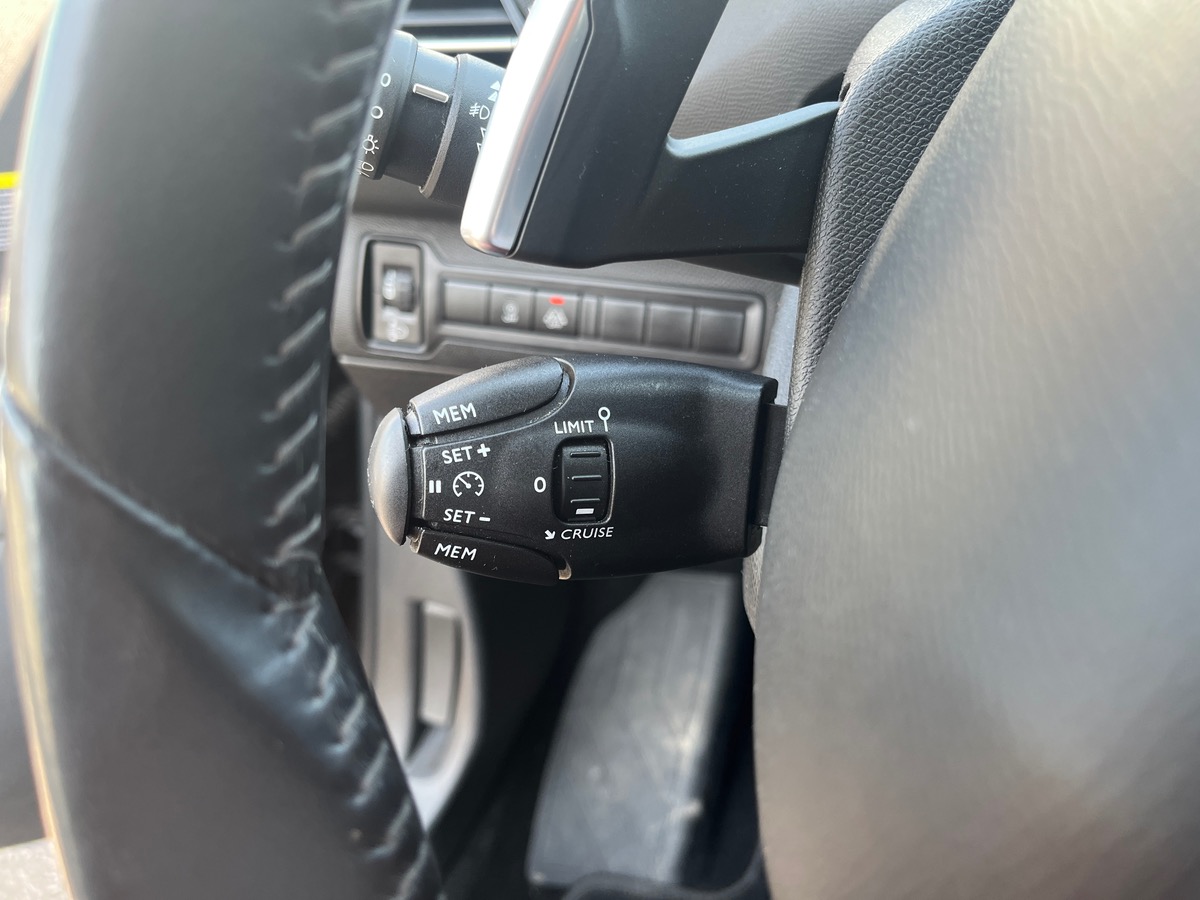 Peugeot 308 1.5 BlueHDi 130ch S&S Active Business EAT8, Suivi complet, GPS, radars avant/arrière