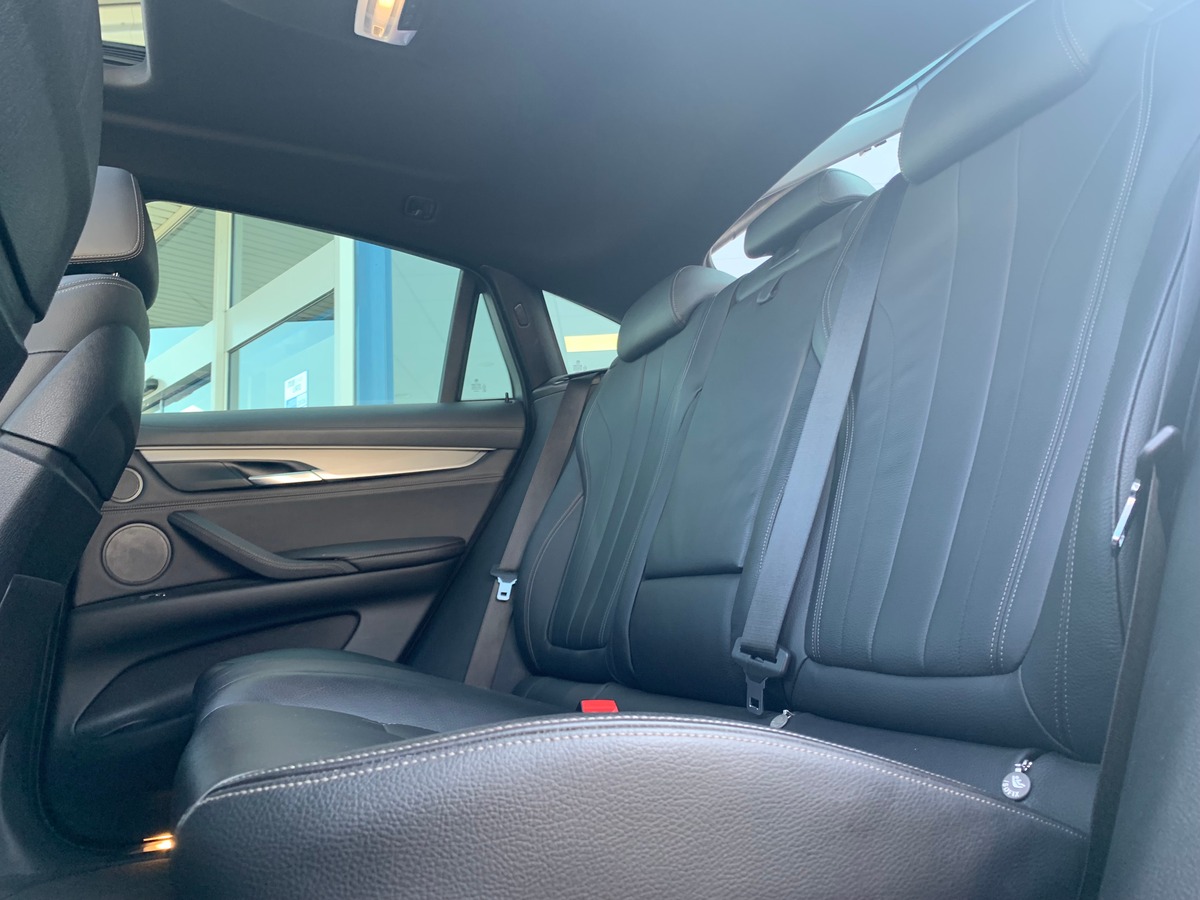 Bmw X6 380 | M | Toit ouvrant | Harman Kardon | Régulateur vitesse adaptatif | Attelage électrique