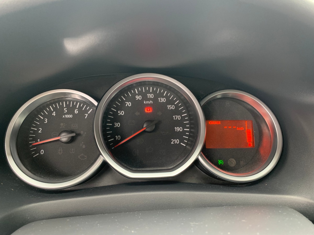 Dacia Sandero 90 ch | Lauréate | Phase 2 | GPS | Régulateur de vitesse | Climatisation | Bluetooth