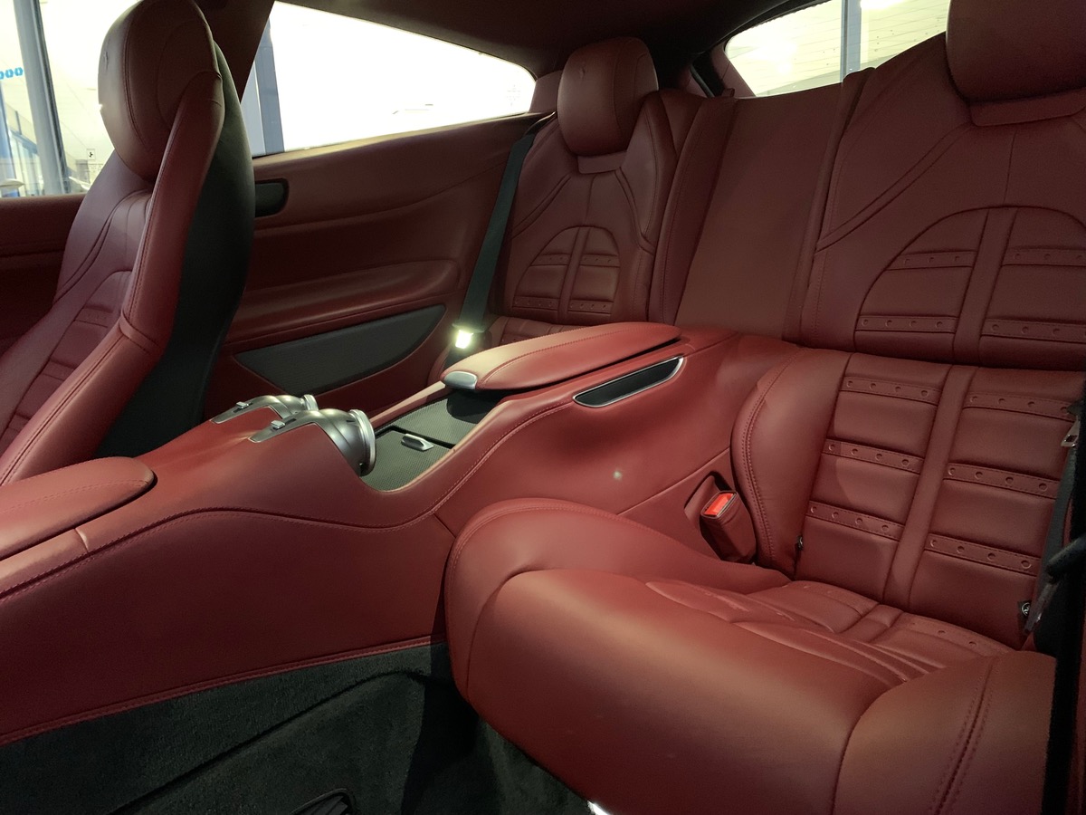 Ferrari GTC4LUSSO T 610 ch | V8 3.9 | Dernière révision constructeur à 22209 kms en 02/2025