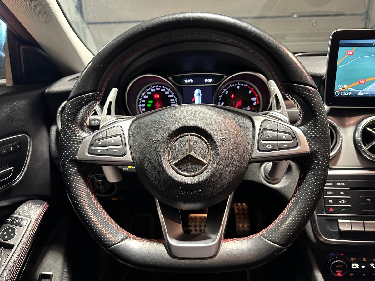Mercedes Benz CLA 220 cdi AMG LINE