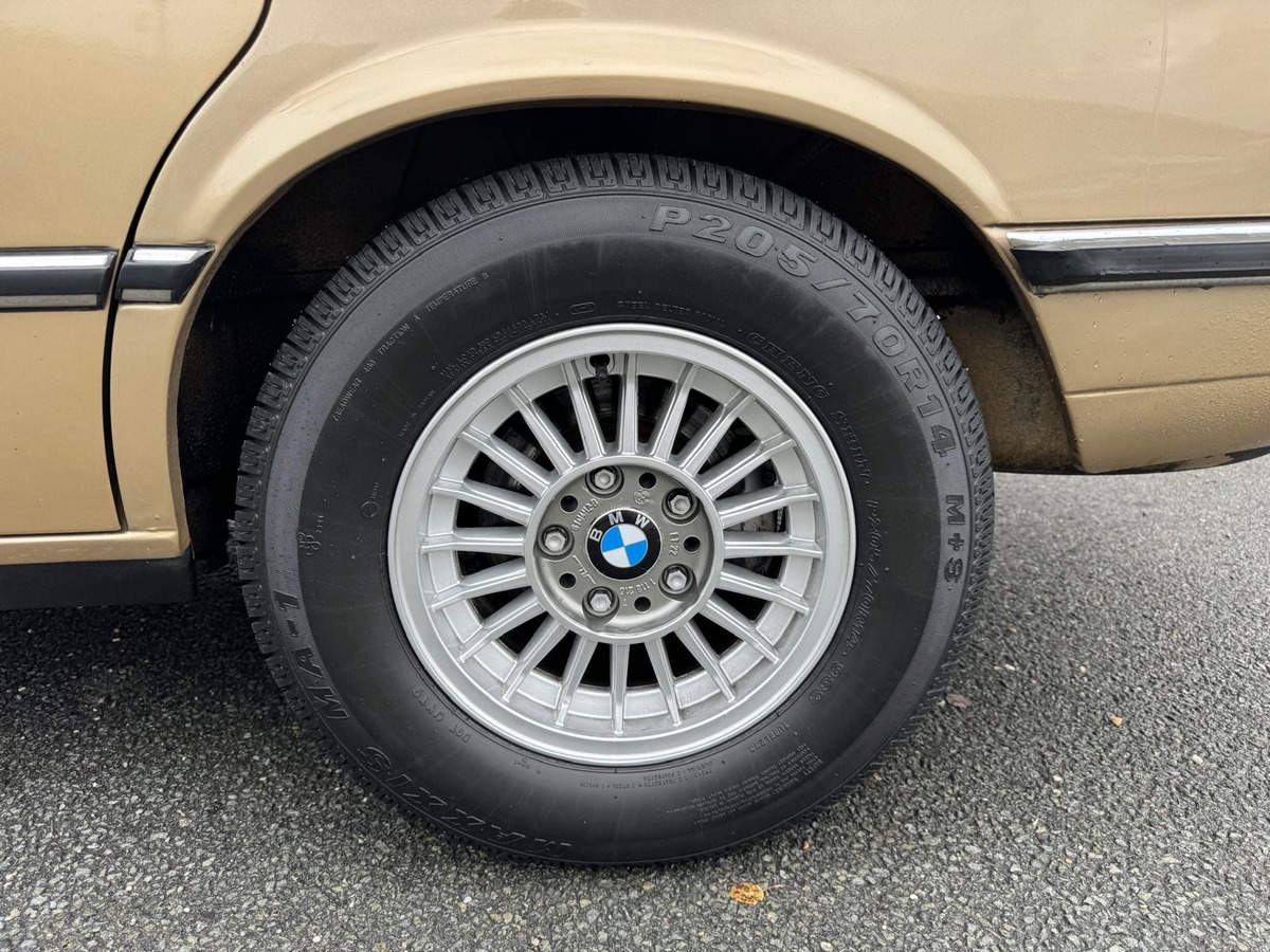 Bmw 525 E12 150CV Française - Boite manuelle