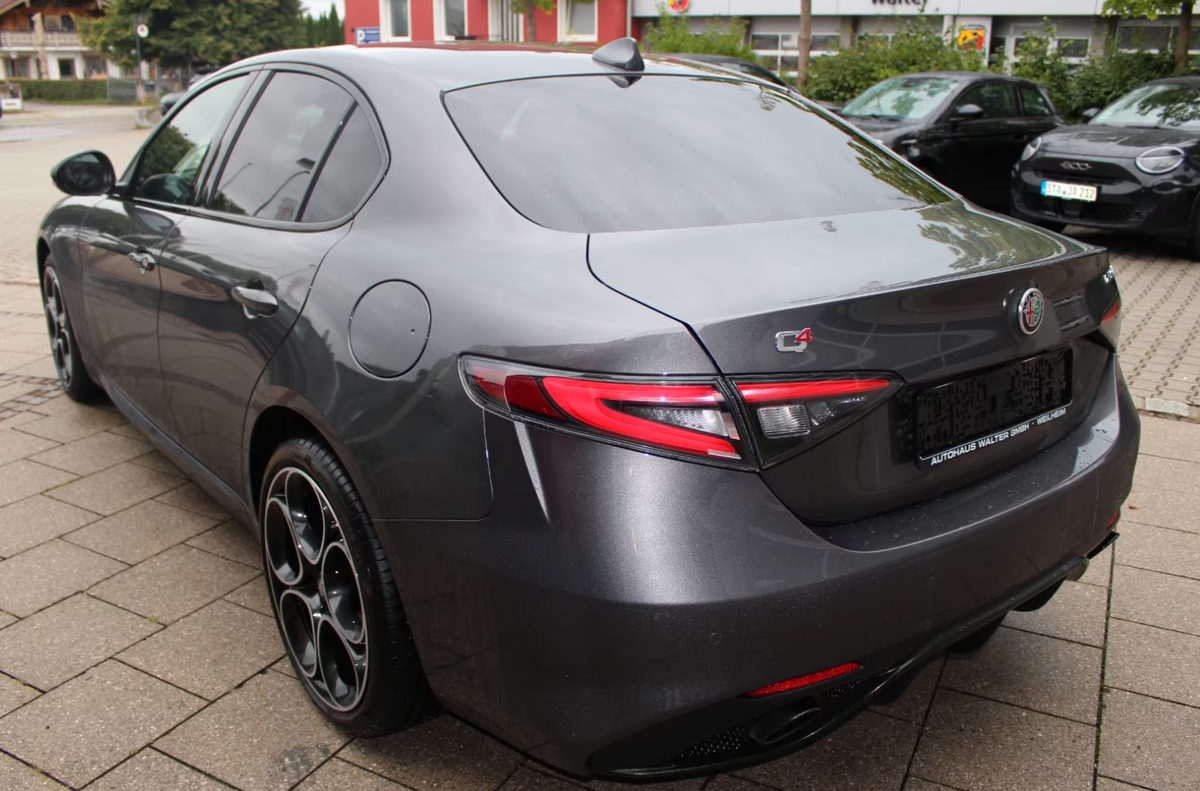 Alfa Romeo Giulia 2.0T 280ch Veloce Q4 AT8 Grise Vésuve