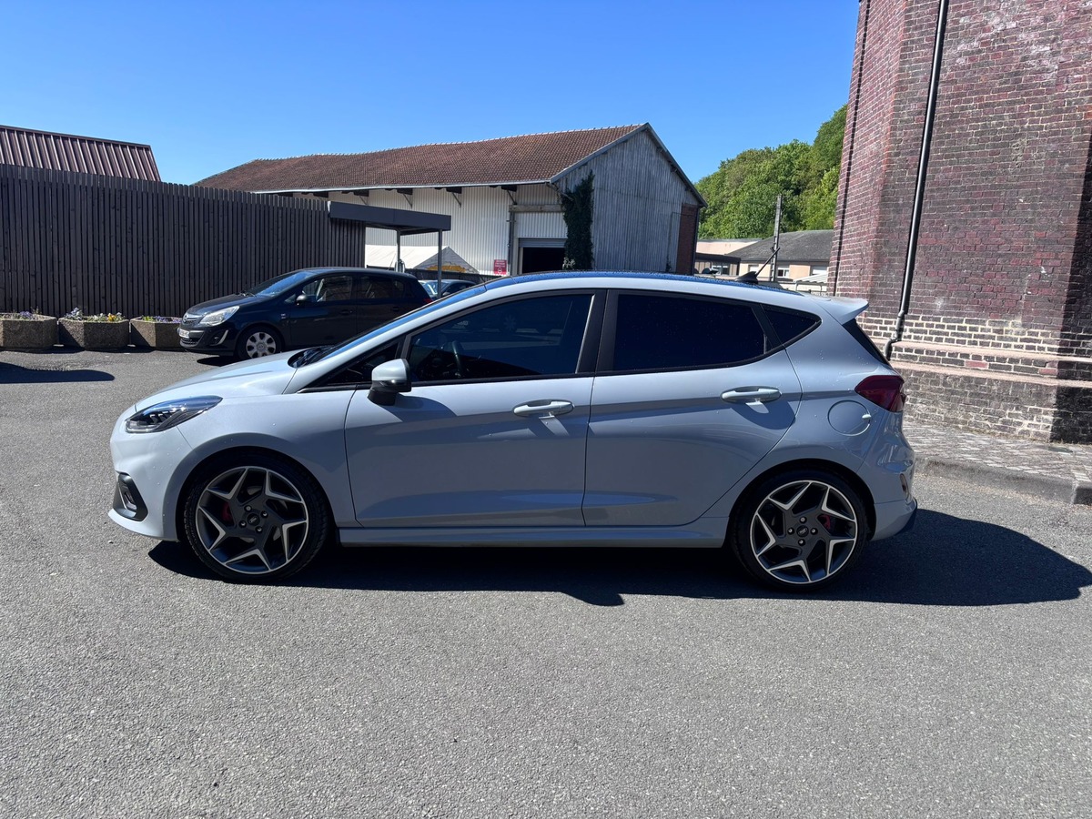 Ford Fiesta VI ST 1.5 Ecoboost 200cv - Entretien complet
