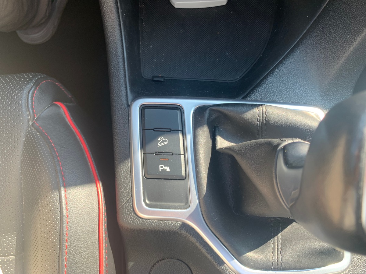 Kia Sportage 136 | GT LINE | Toit panoramique | Caméra recul | GPS | Régulateur vitesse | Attelage