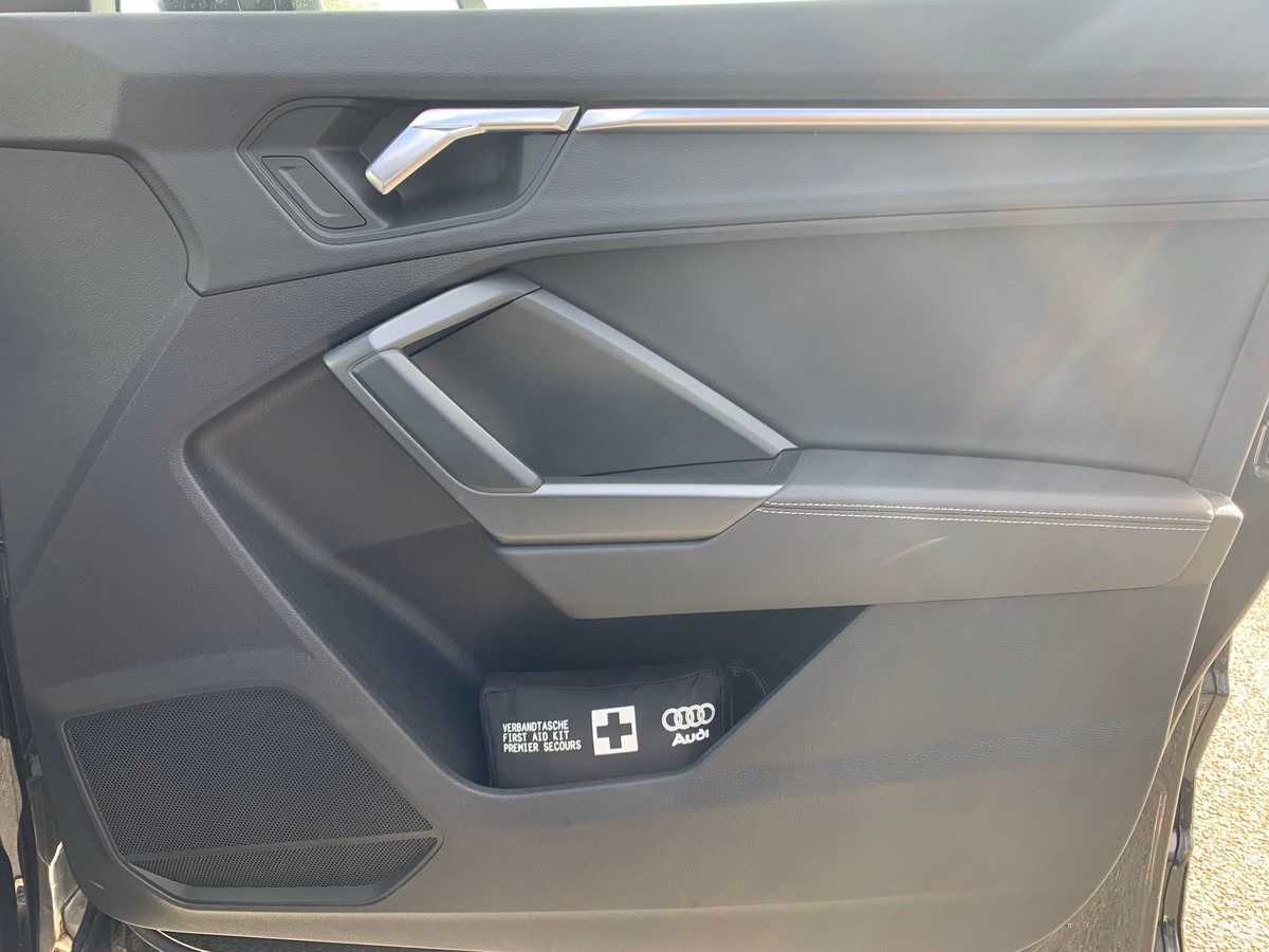 Audi Q3 Sportback 150 ch | S-Line | Caméra de recul | Apple car Play | Coffre assisté électriquement