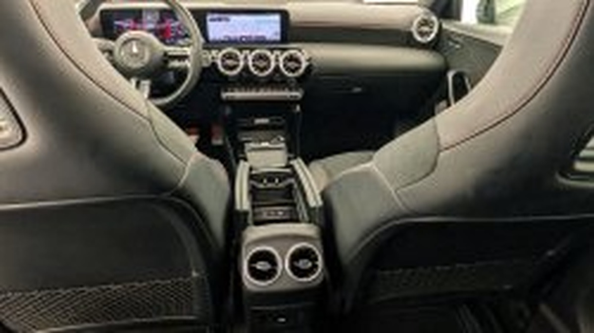 Mercedes-Benz Classe A 200 7G-DCT AMG LINE