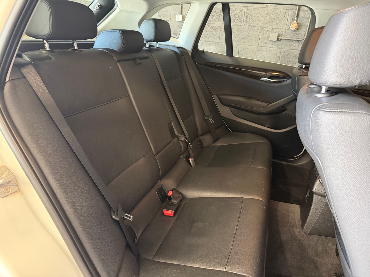 Bmw X1 E84 xdrive18 2.0 143 CV / 1er Main / GPS / Radar de stationnement Av / Ar