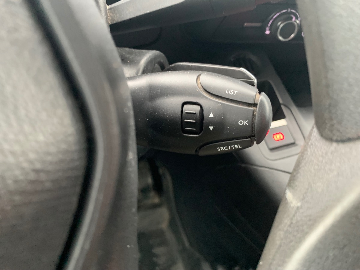 Peugeot Partner 100 ch | PREMIUM | Régulateur de vitesse | Radar de recul | Climatisation | 3 places