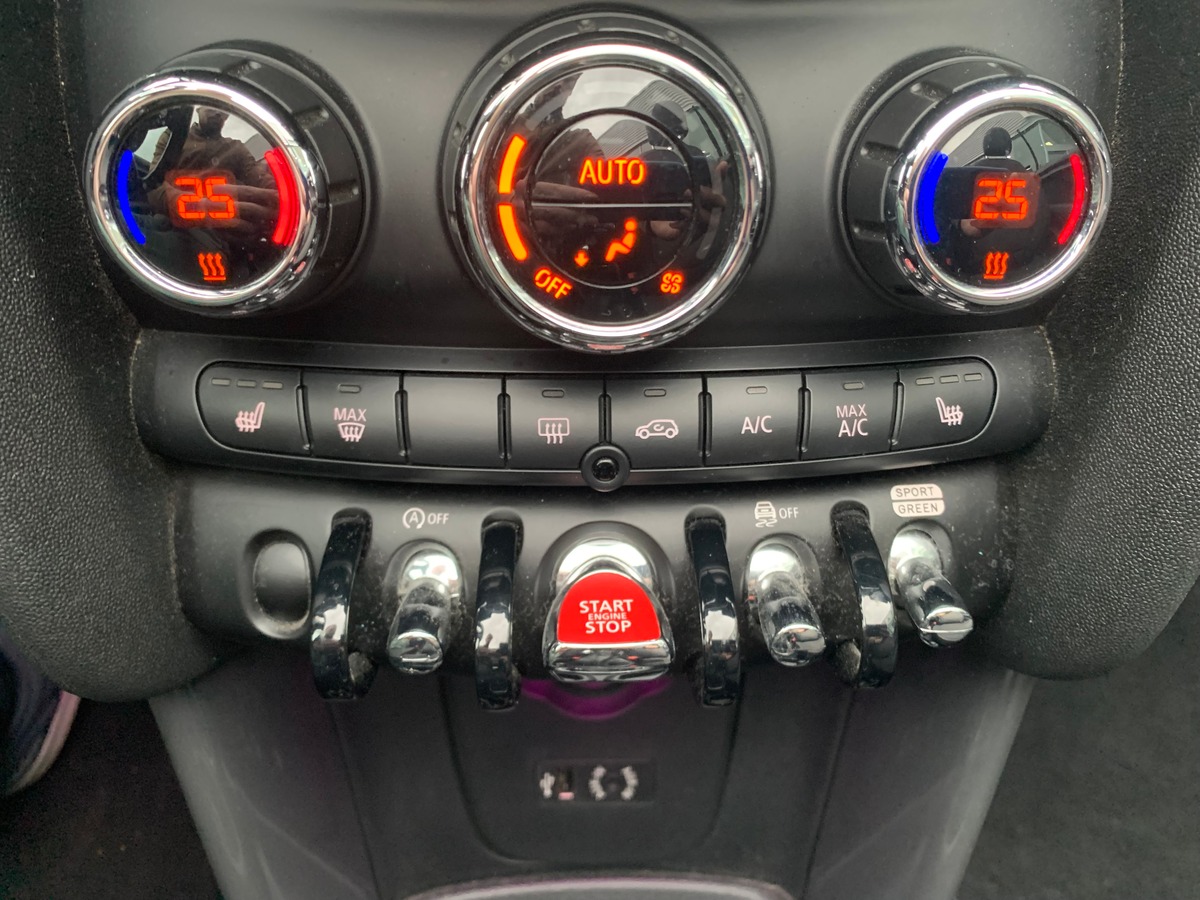 Mini Minicooper 136 chevaux | Chili | Pack Connected Navigation | Volant Sport gainé cuir MINI Yours