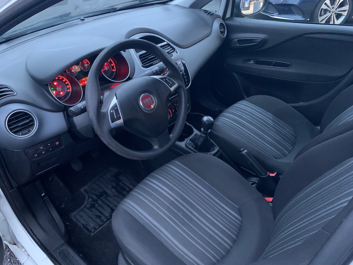 Fiat Punto 69 ch | Radio CD MP3 | Vitres avant électriques | Airbags | ABS | Commandes Radio volant