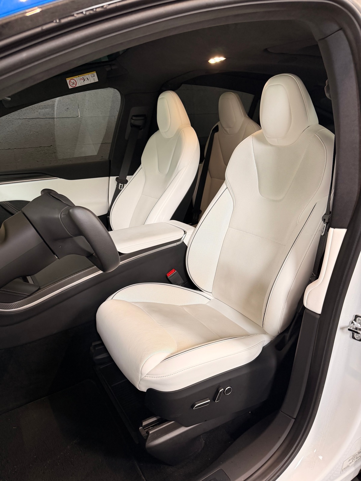 Tesla Model X PLAID 1020 CH