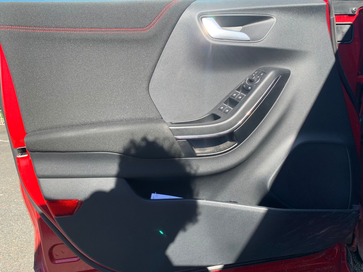 Ford Puma 125 | St-Line | 1iére MAIN | Attelage | Flexifuel équipé d'origine | Android Auto | Radar