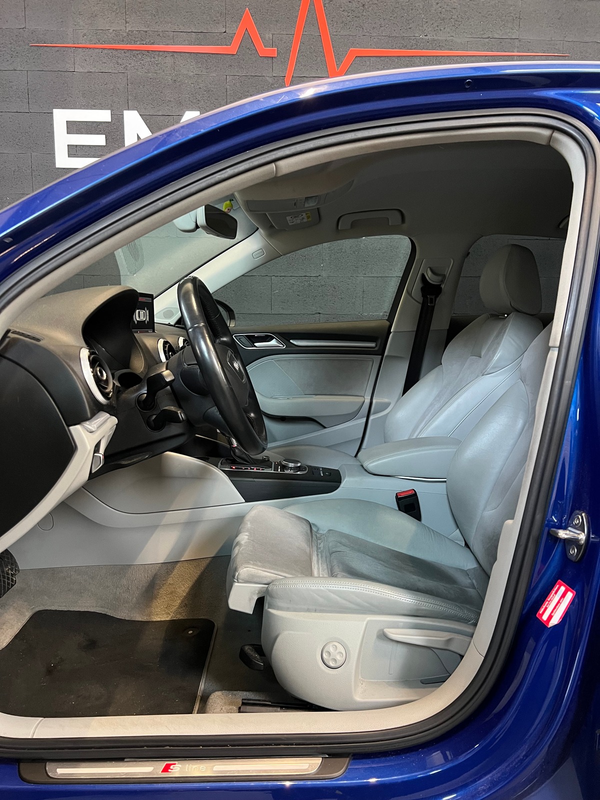 Audi A3 Sedan S-Line 1.8 TFSi Quattro