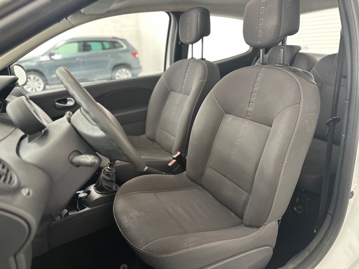 RENAULT Twingo II 1.2 16V 75 DYNAMIQUE / Toit ouvrant / garantie 12 mois