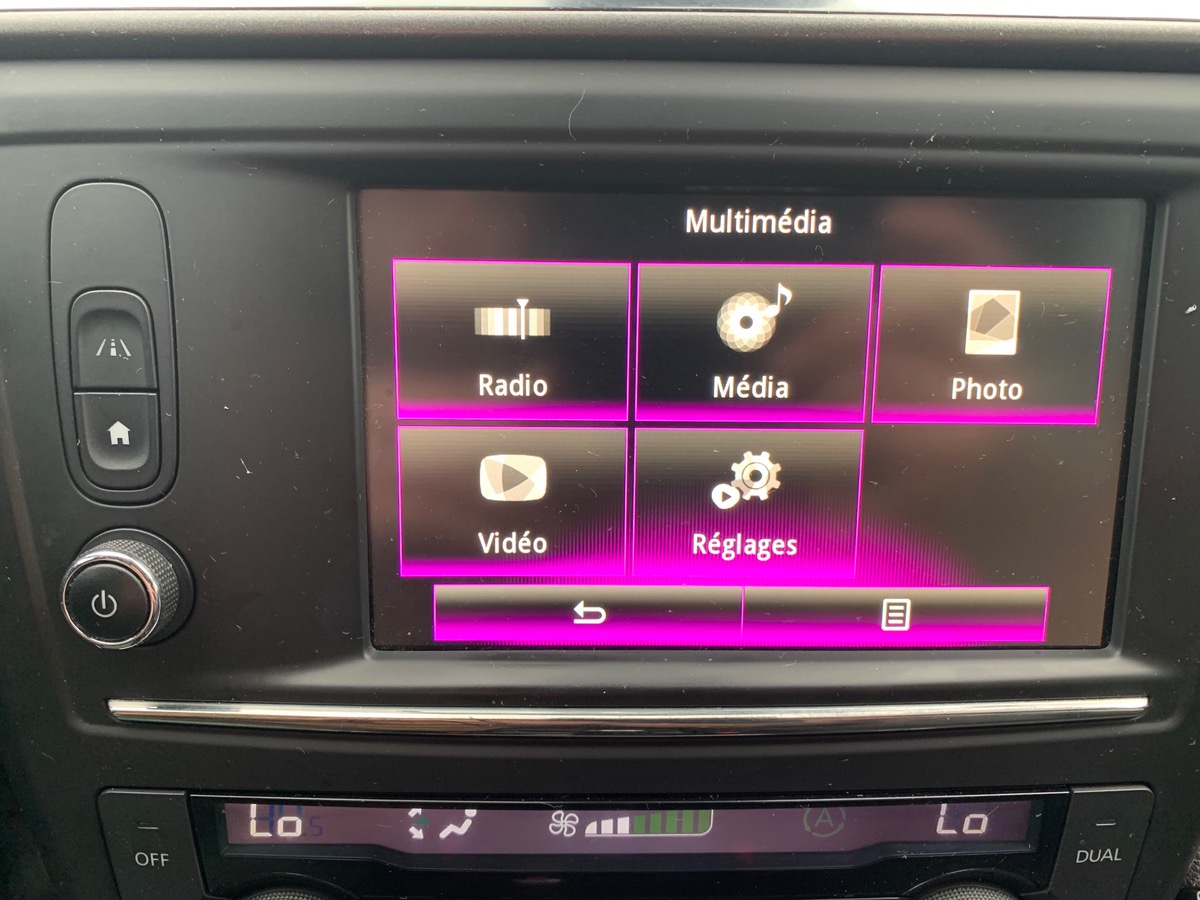 RENAULT Kadjar 110 ch | Business | Crochet d'attelage | Régulateur de vitesse | Radar avant arriére