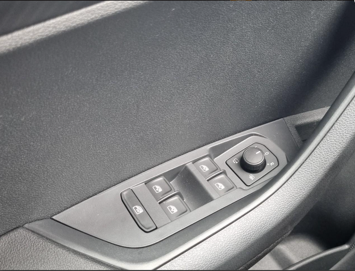 Skoda Karoq 1.5 tsi 150 sportline dsg7