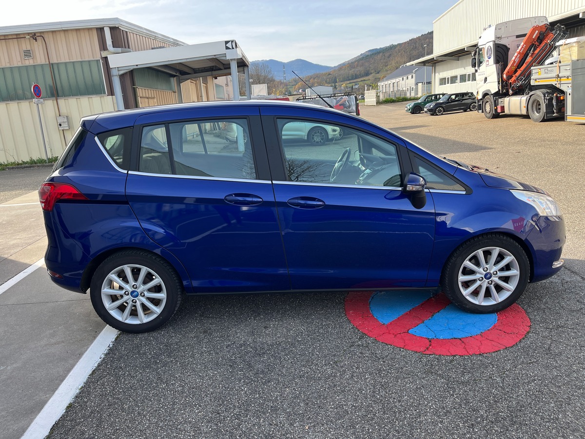 Ford BMAX 1.0 125ch TITANIUM, CAMERA, GPS, SIEGES CHAUFFANT, RADAR AVANT/ARRIERE