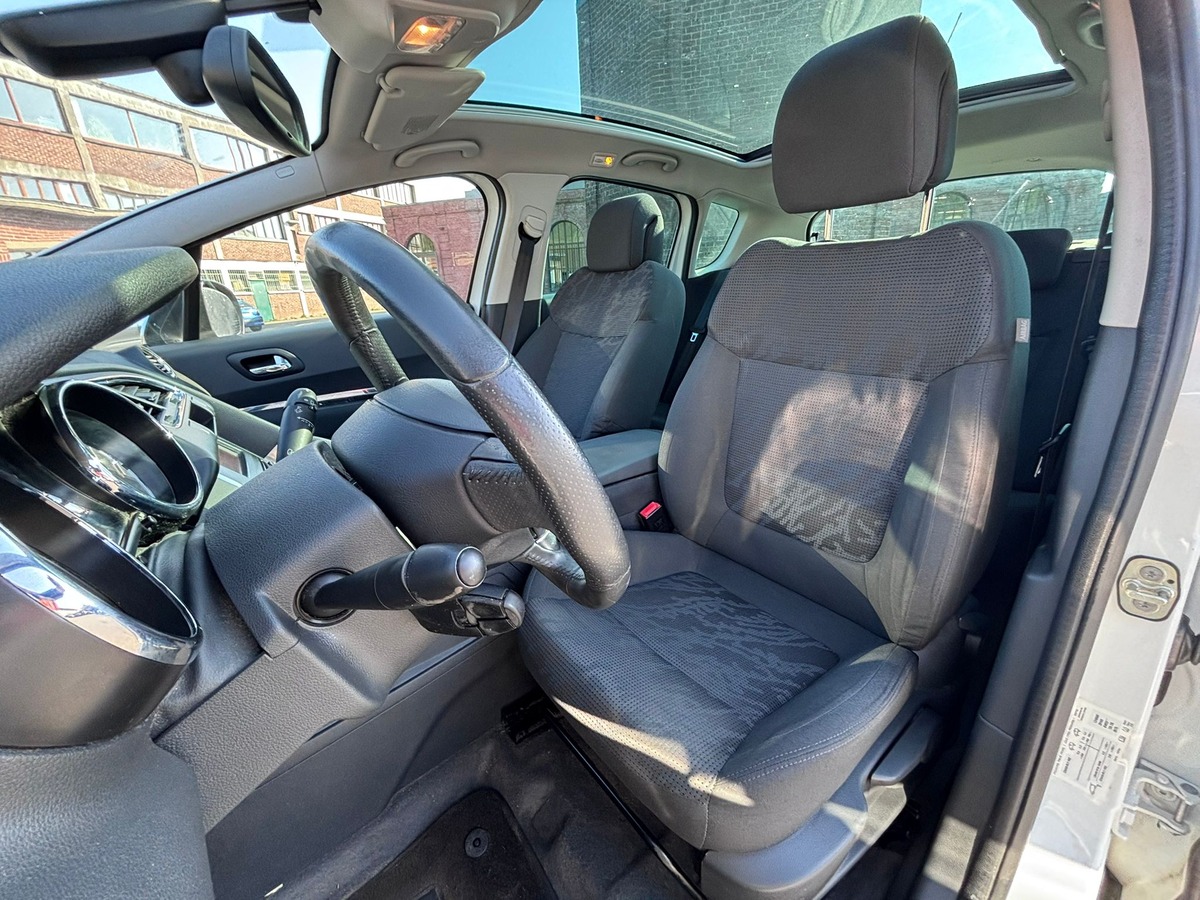 Peugeot 3008 1.6 HDi Style - Attelage - Révisé - Garantie