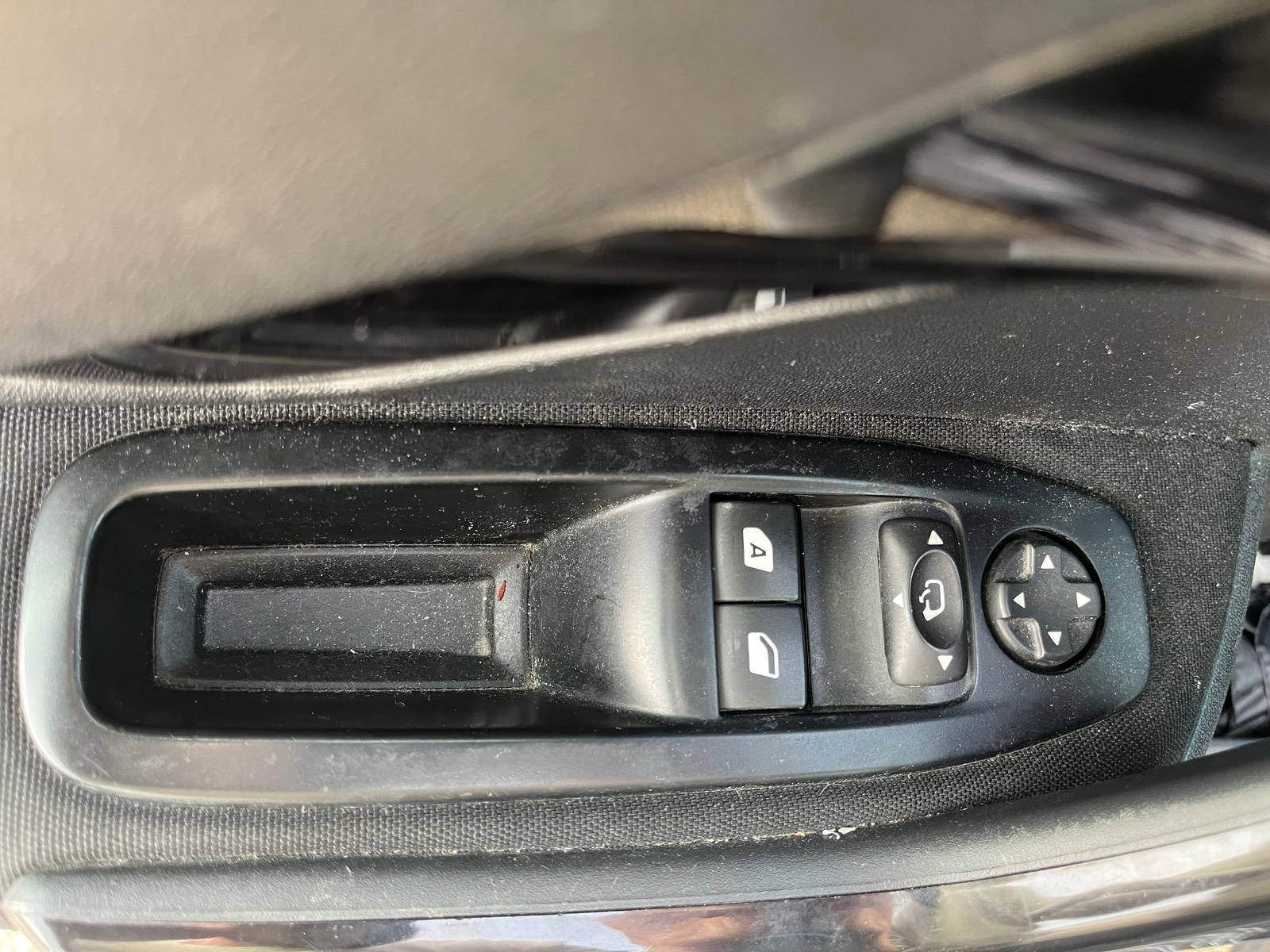 Peugeot 208 1.6 BlueHDI 100ch ALLURE 3P, Courroie de distribution OK, CarPlay, Caméra de recul, GPS