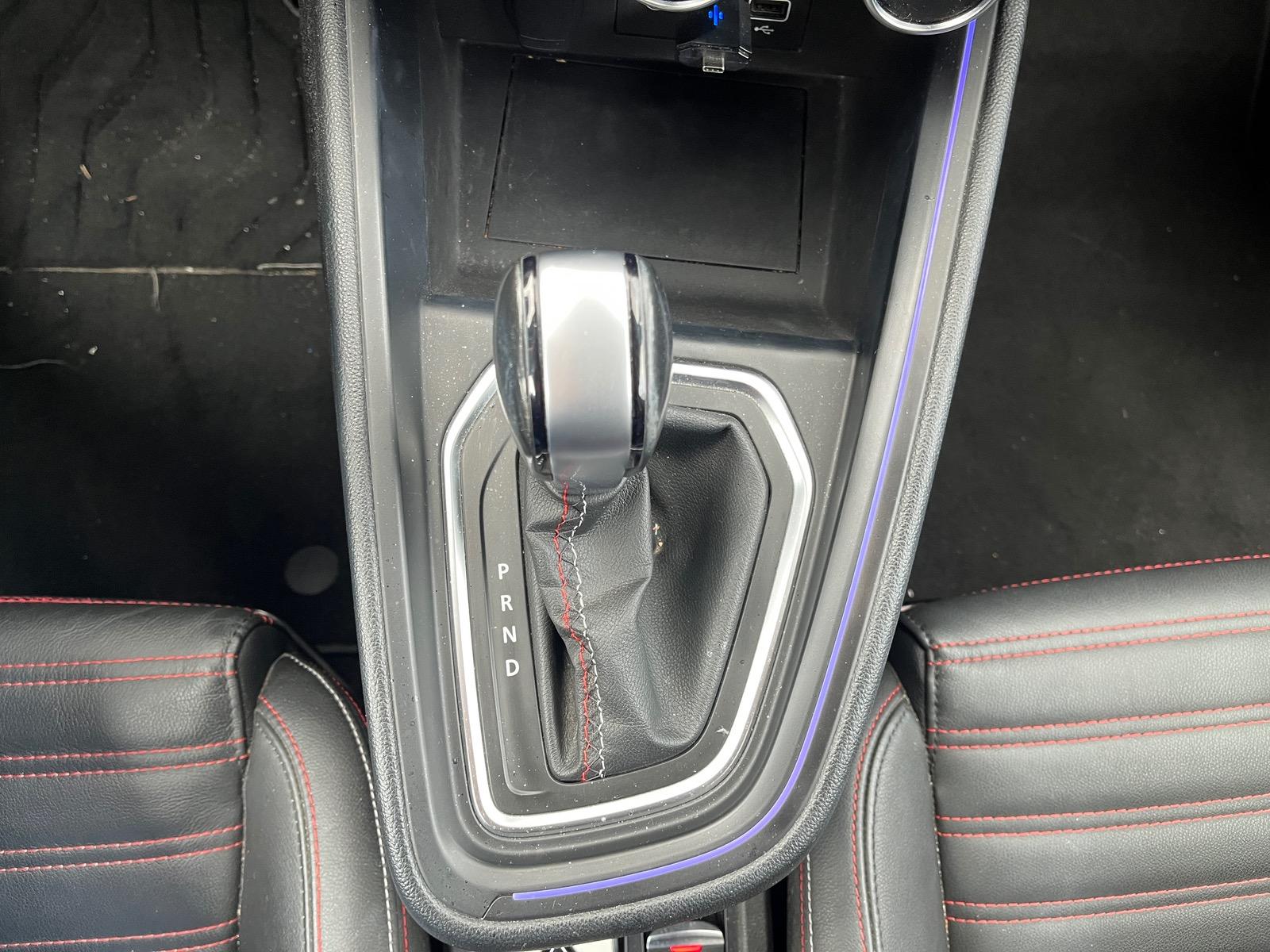 RENAULT Clio V 1.3 TCE 130 FAP RS LINE EDC, Sièges cuir chauffants, Caméra 360°, EasyLink 9,3"