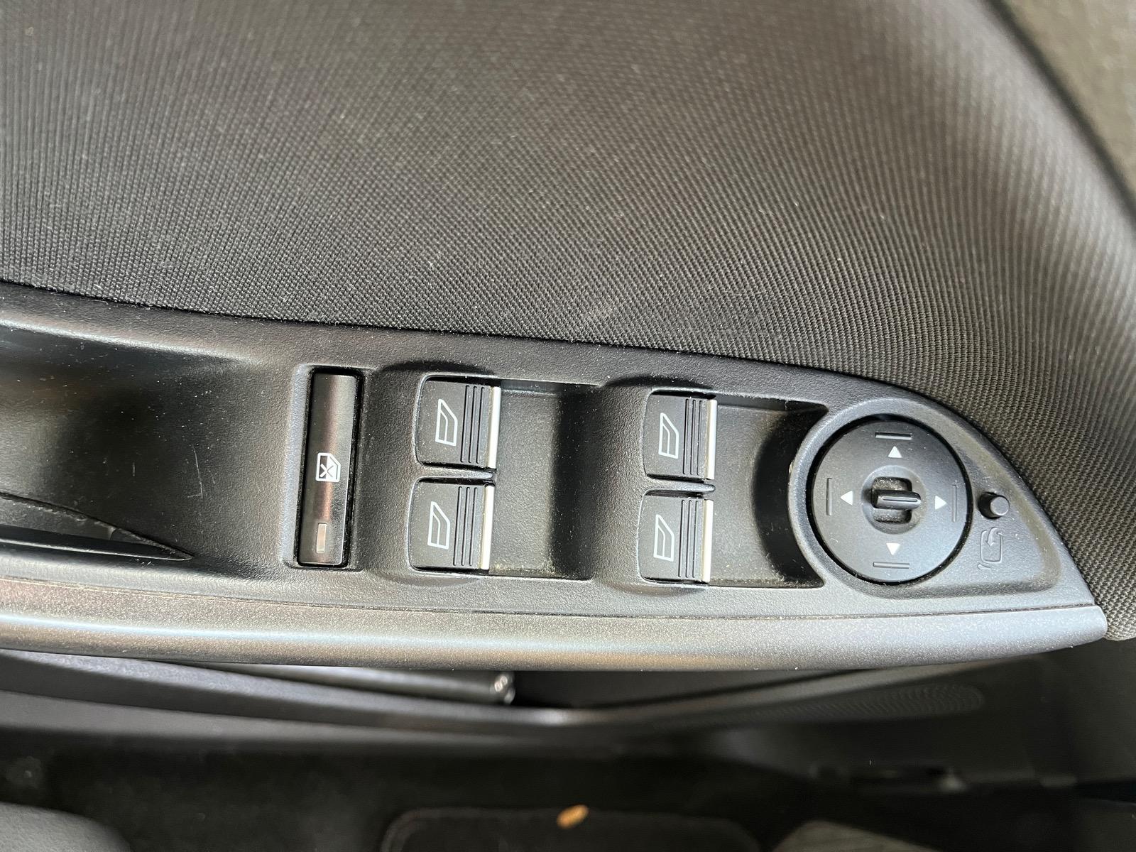 Ford Focus 1.0 Ecoboost 125ch ST LINE, Caméra de recul,  GPS, radars AV et AR, Clim Auto bizone