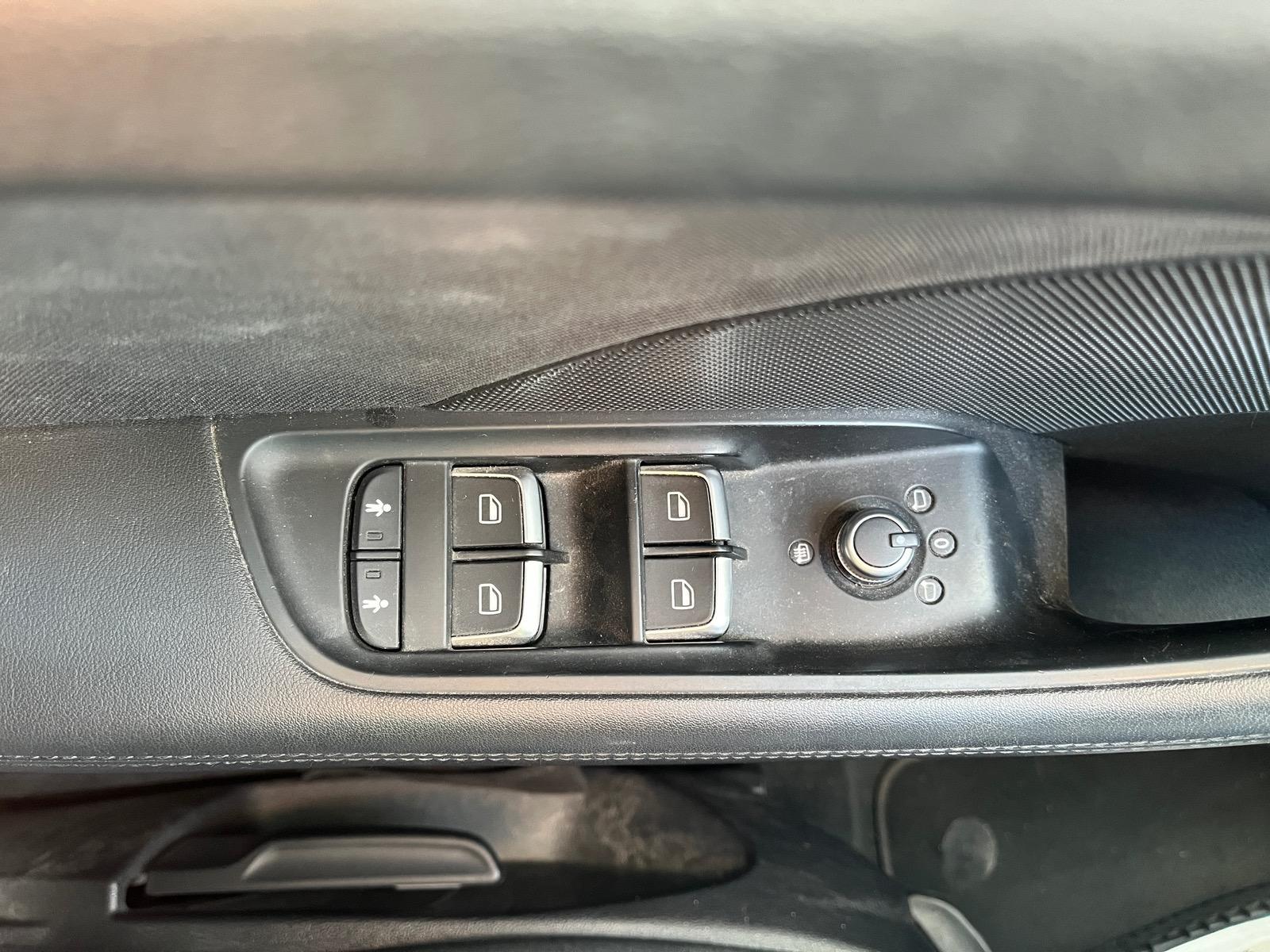 Audi A3 Limousine 1.6 TDI 110cv, Suivi entretien complet, courroie de distrib. OK, sièges chauffants