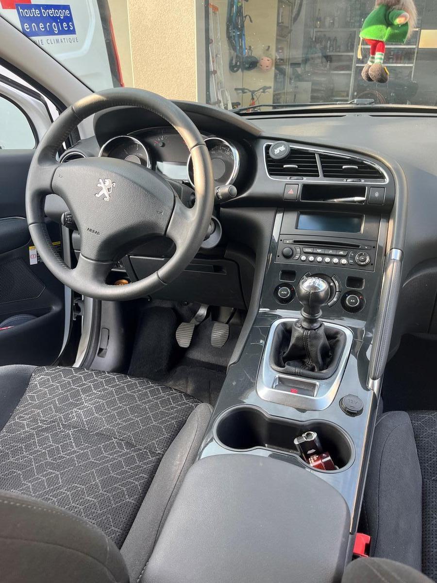 Peugeot 3008 115 ch | Active | Bluetooth | Régulateur de vitesse | Préparation Isofix | Radar recul