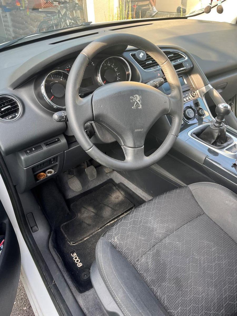 Peugeot 3008 115 ch | Active | Bluetooth | Régulateur de vitesse | Préparation Isofix | Radar recul