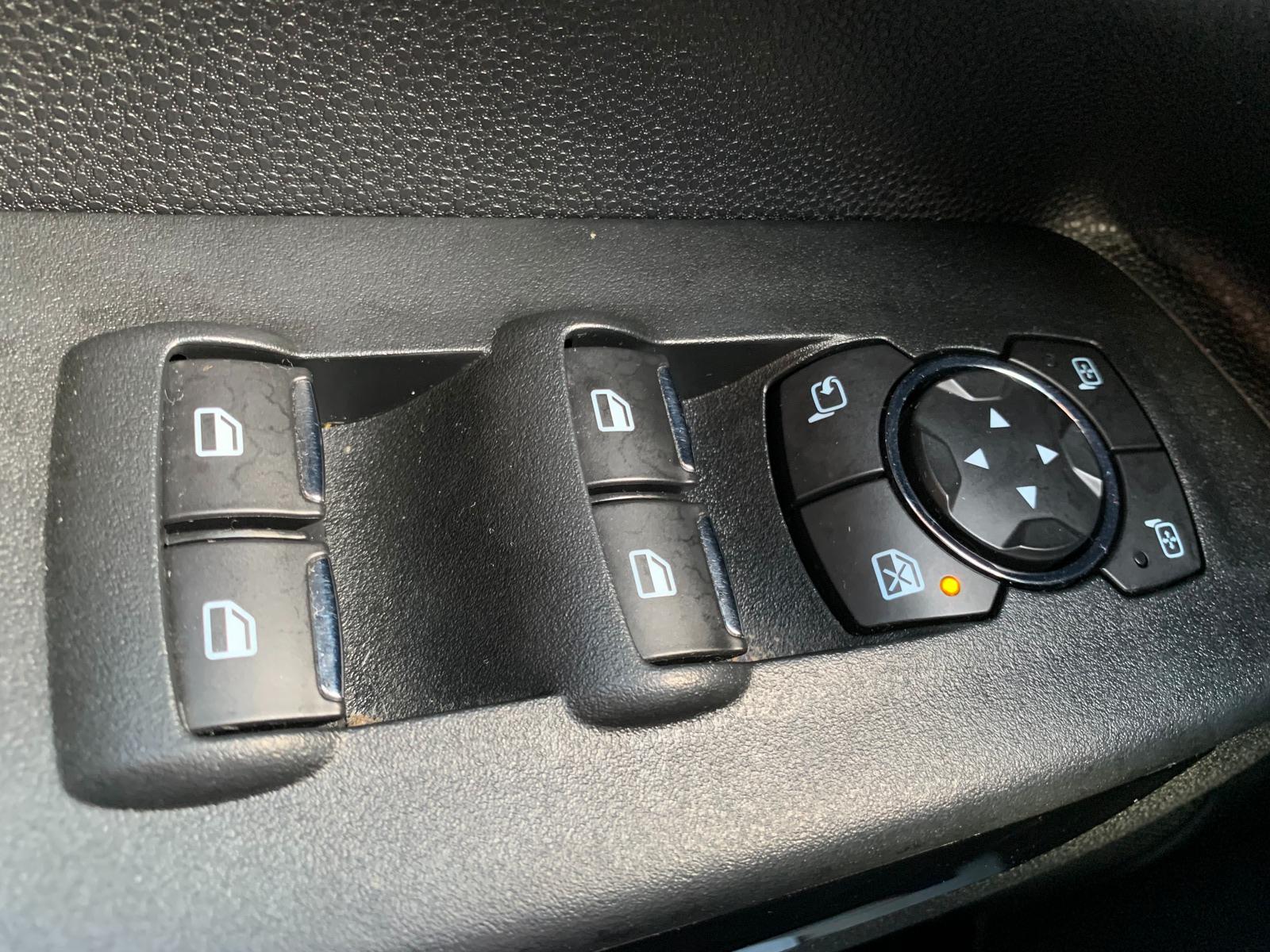 Ford EcoSport 125 | ST-LINE | Caméra de recul | Apple Car play | Régulateur de vitesse | Attelage