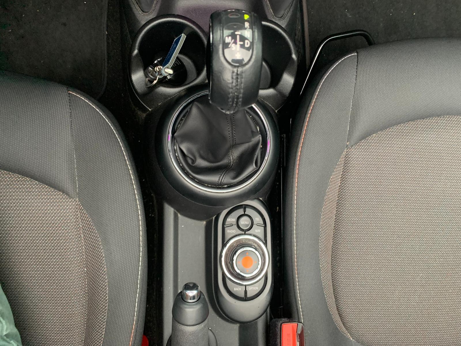 Mini Minicooper 136 chevaux | Chili | Pack Connected Navigation | Volant Sport gainé cuir MINI Yours