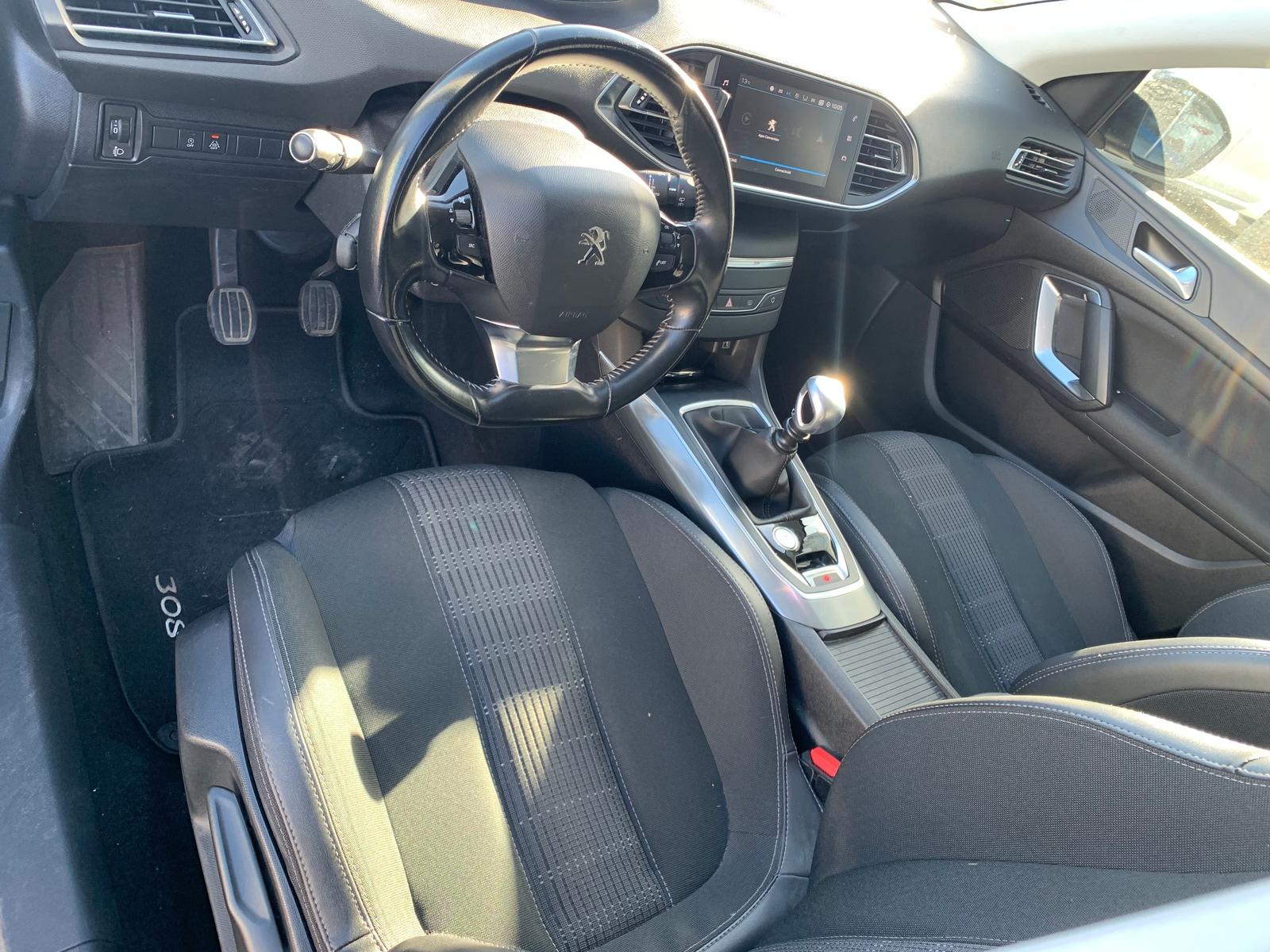 Peugeot 308 130 ch | Allure | Caméra de recul | Apple car play | Régulateur vitesse | Barres de toit