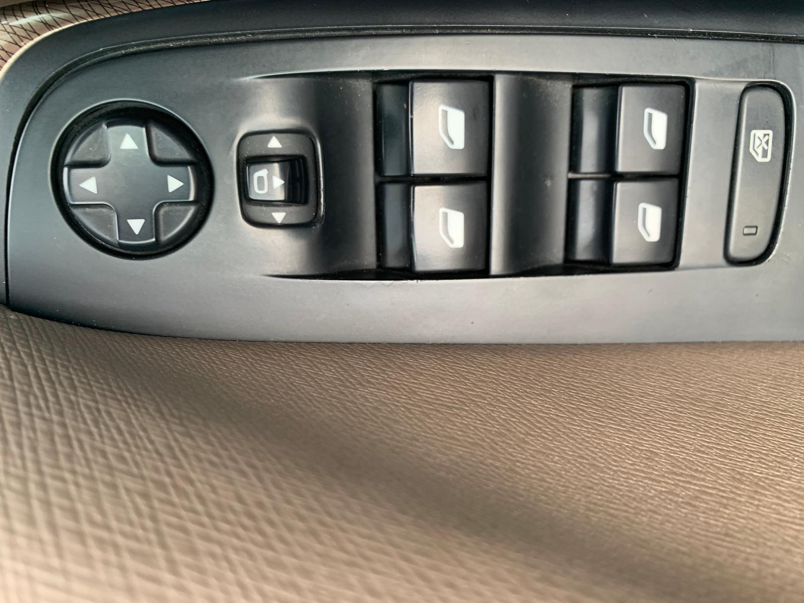 Citroën C4 Picasso 150 ch | Toit vitré panoramique | GPS | Régulateur de vitesse | Coffre électrique