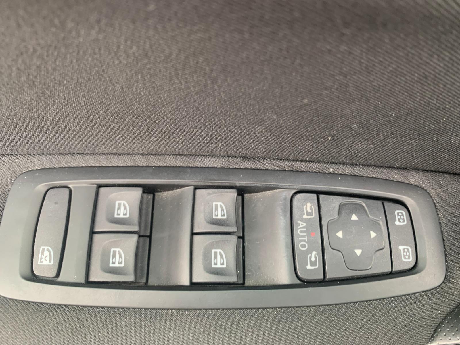 RENAULT Megane IV 100 chevaux | Limited | Caméra de recul | Régulateur de vitesse | GPS | Bluetooth